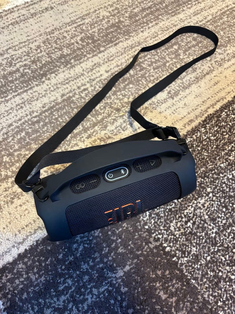 JBL charge5 ワイヤレススピーカー　カバー付き　音質良き