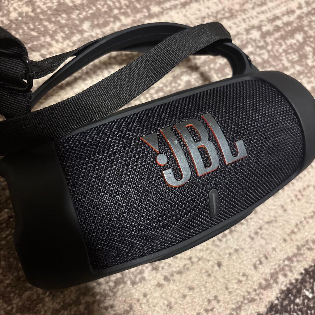 JBL charge5 ワイヤレススピーカー　カバー付き　音質良き