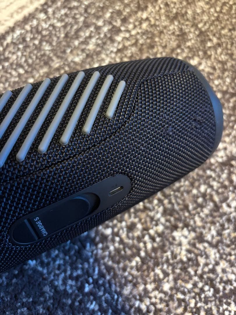 JBL charge5 ワイヤレススピーカー　カバー付き　音質良き