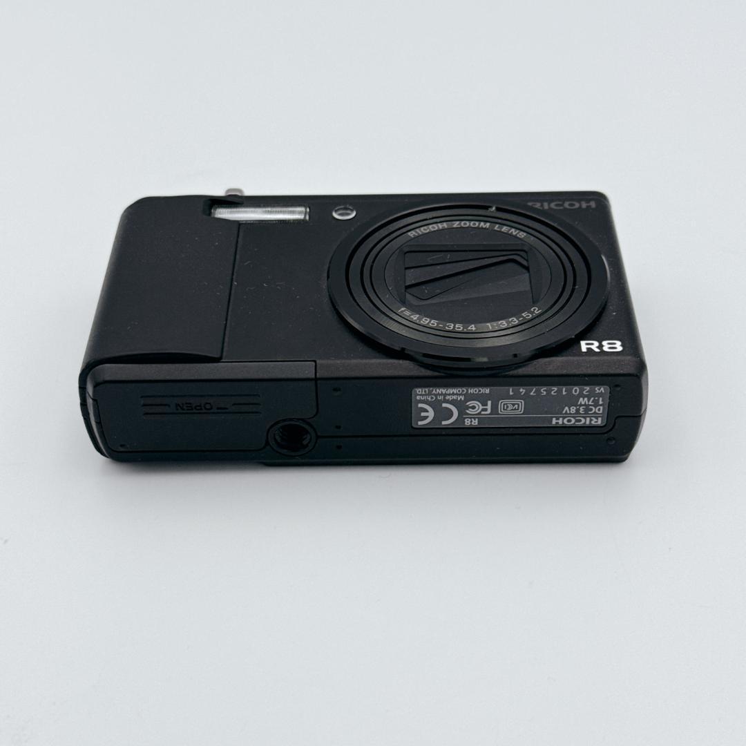 【極美品】RICOH リコー コンパクトデジタルカメラ R8 ブラック