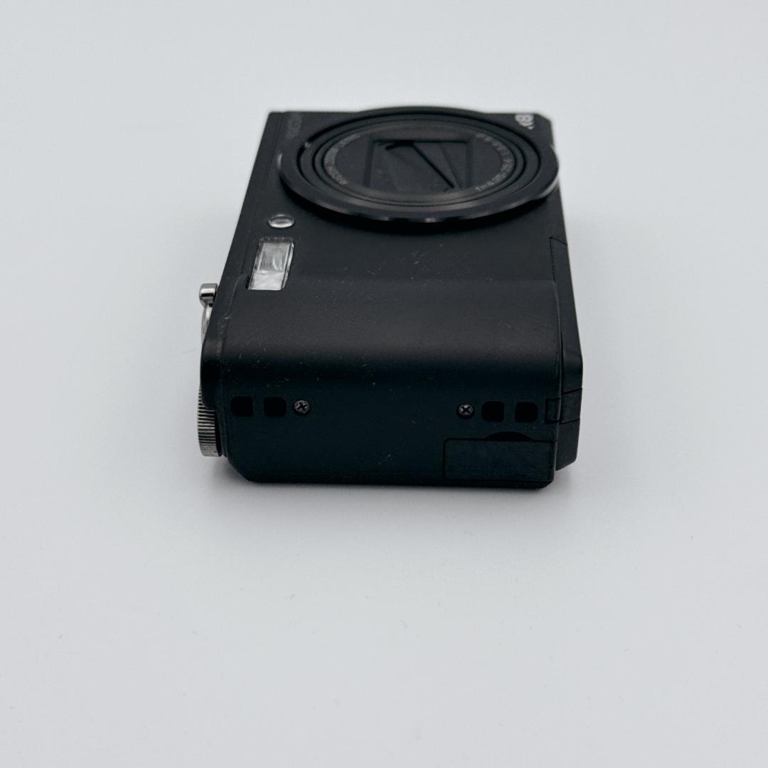 【極美品】RICOH リコー コンパクトデジタルカメラ R8 ブラック