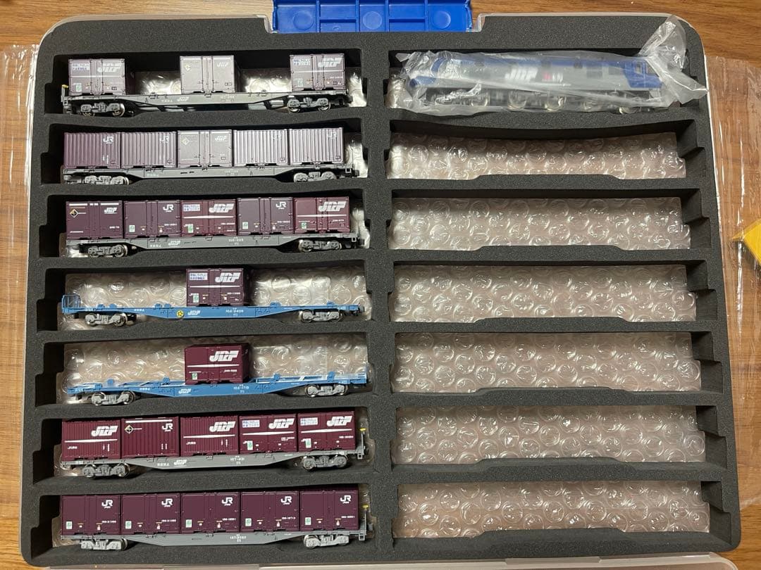 貨物列車　62レ　EF210型機関車とコンテナ車両セット