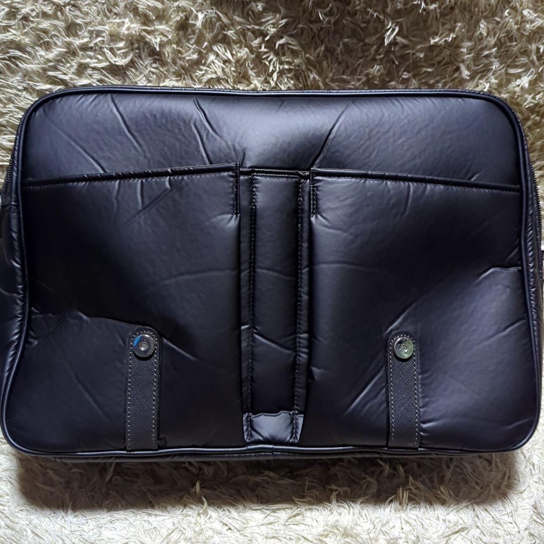 新品Lagasha ナイロン　PUコーティング　牛革　ショルダー　ハンド　バッグ