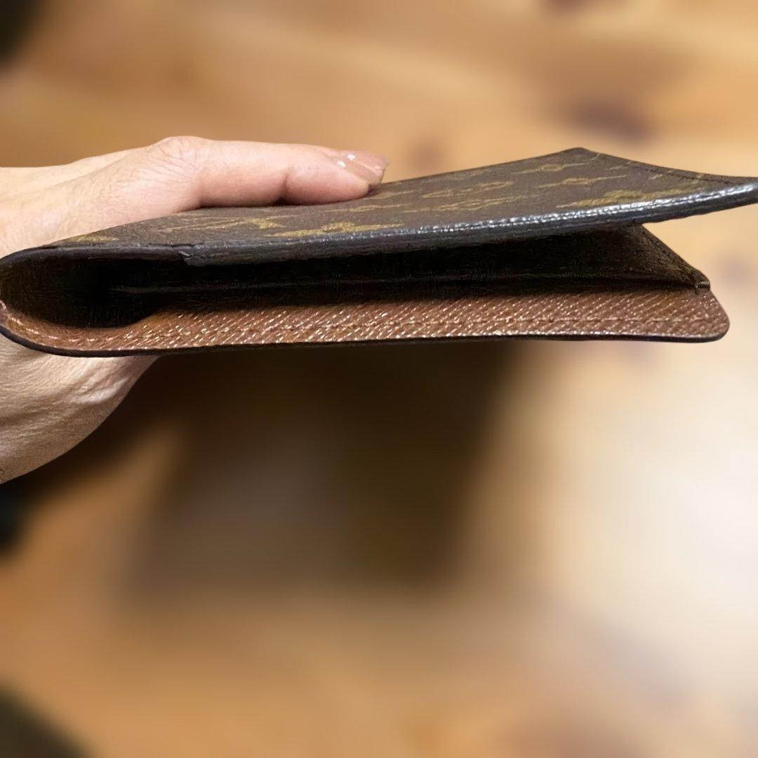 ルイヴィトン　パスポートケース