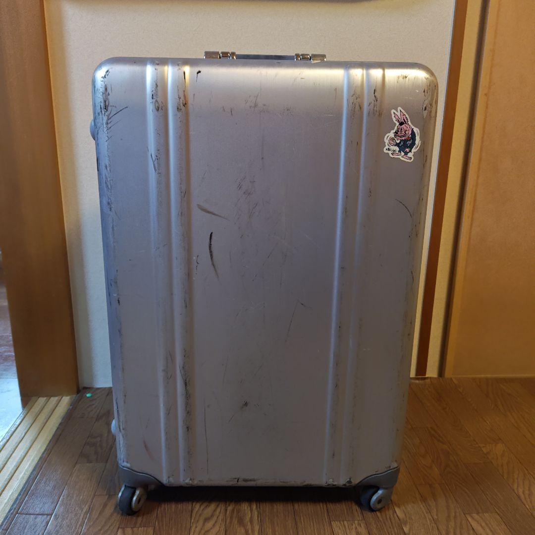 ゼロハリバートン キャリーケース　　スーツケース シルバー