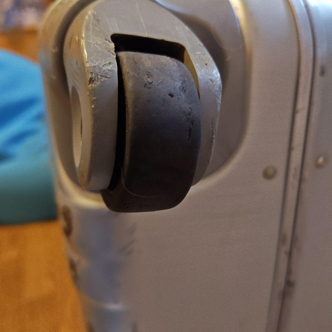 ゼロハリバートン キャリーケース　　スーツケース シルバー