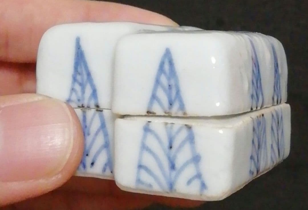 須田青華作　九谷焼　染付　拍子木　香合　共箱　栞付　茶道具