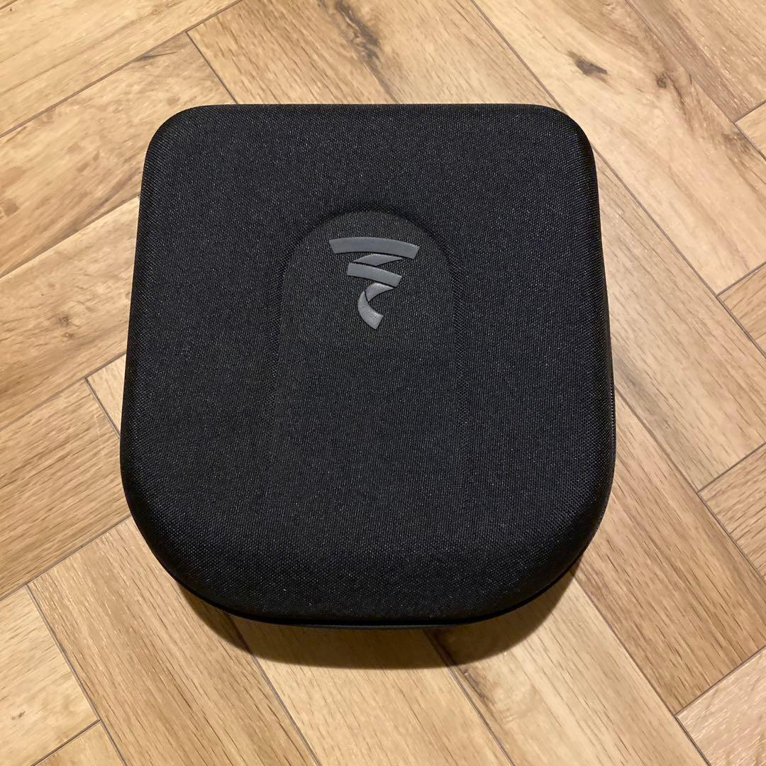 FOCAL Listen Professional 密閉型モニターヘッドホン