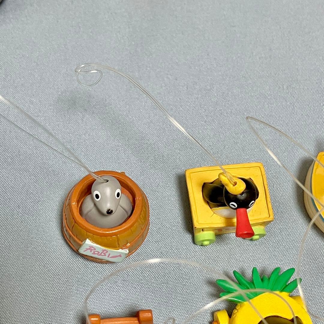 S*a様 ピングー　マスコットチャーム　キーホルダー　缶バッジ　おきあがりこぼし