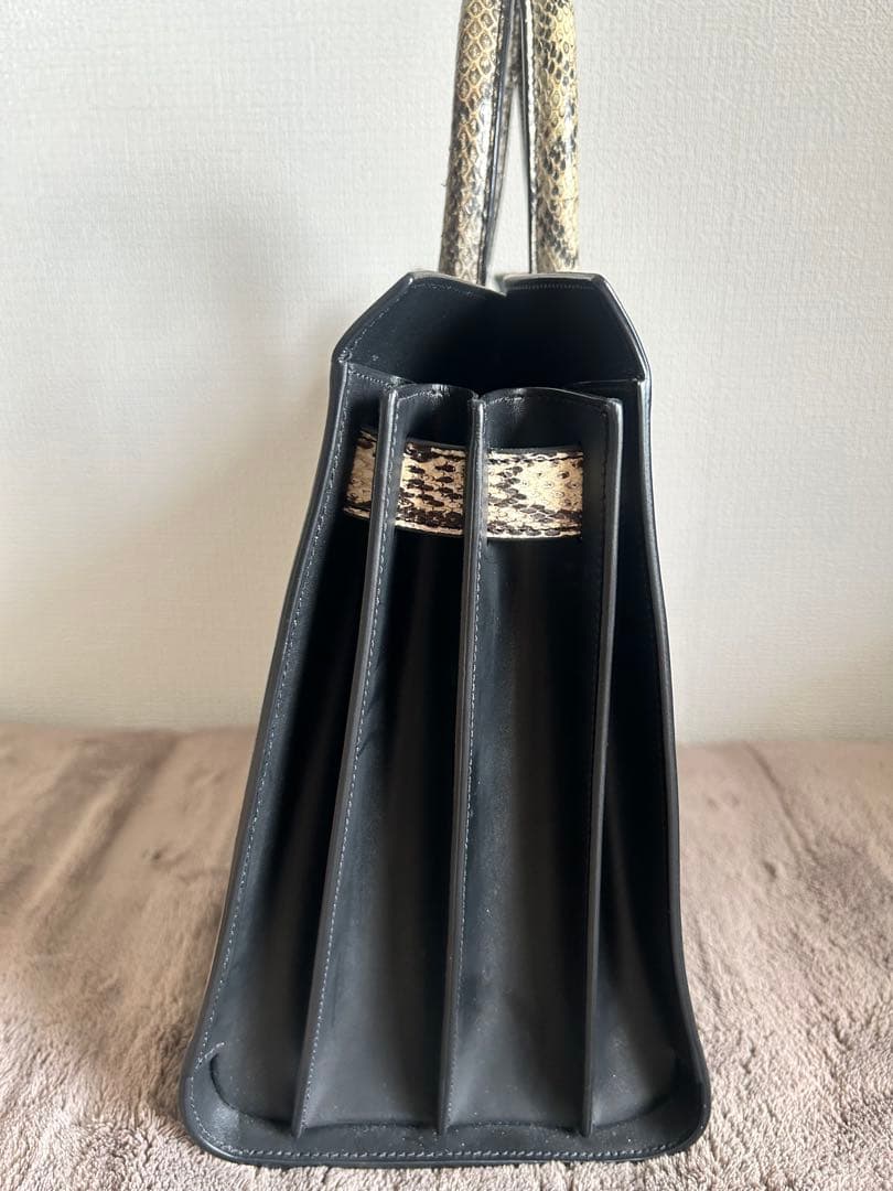 SAINT LAURENT サックドジュール スモール パイソン