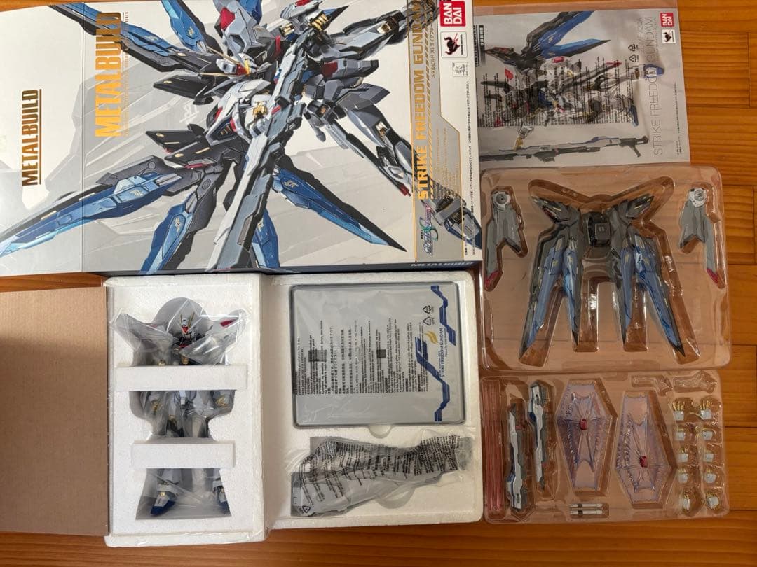 LBUILD ストライクフリーダム&デスティニー2体セット