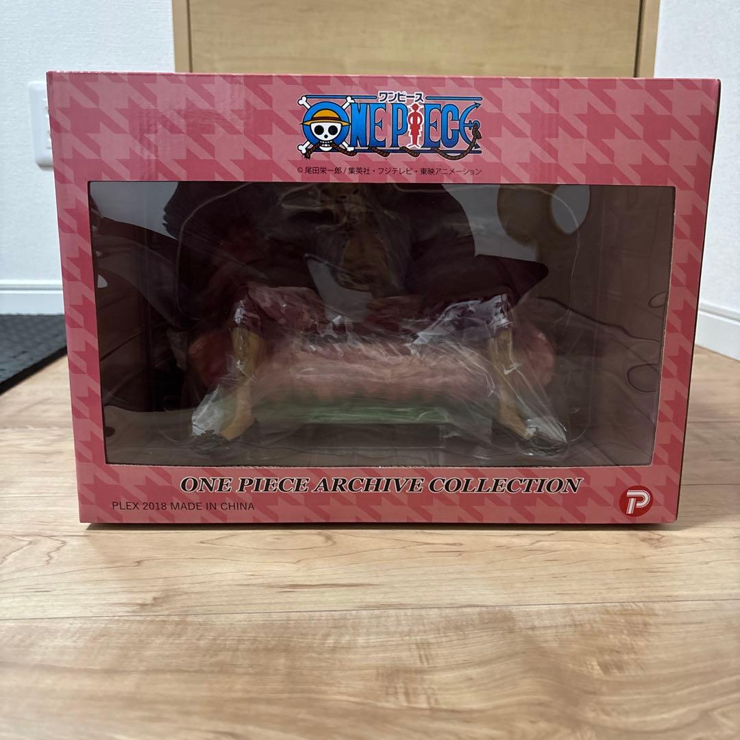 ワンピースフィギュア　アーカイブコレクション　 ドフラミンゴ