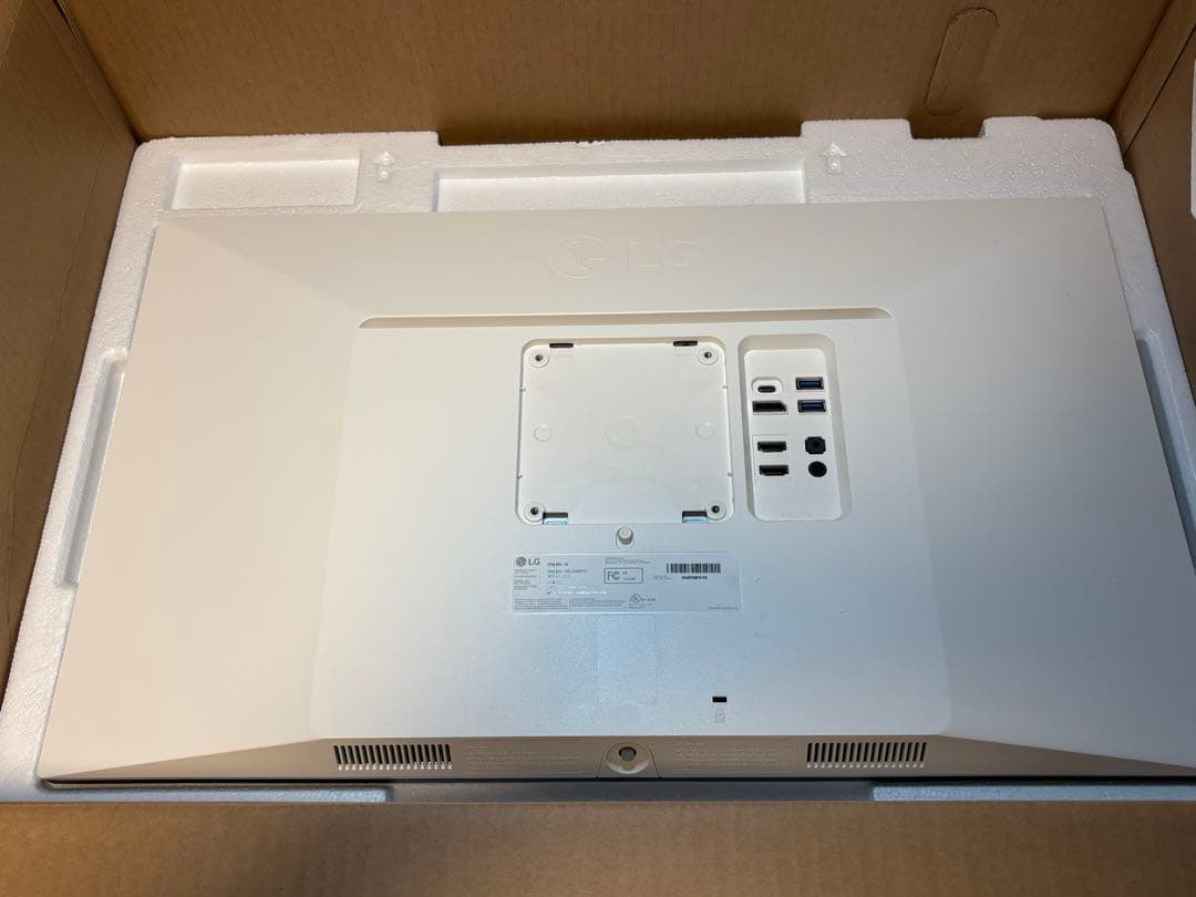 LG 27インチ4Kモニター　27UL850-W