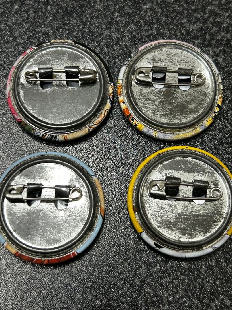 ONE PIECE/ワンピース 限定缶バッジ4点セット