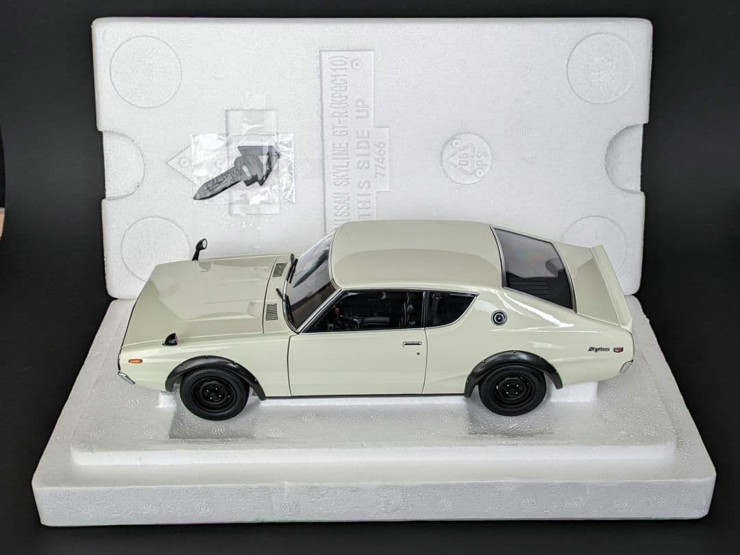 オートアート 1/18 日産 スカイライン 2000 GT-R KPGC110