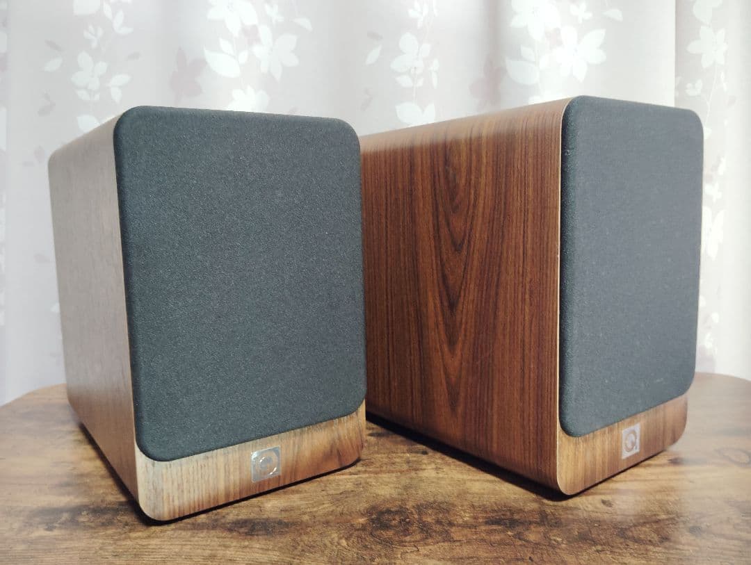 Q Acoustics 2020i スピーカー