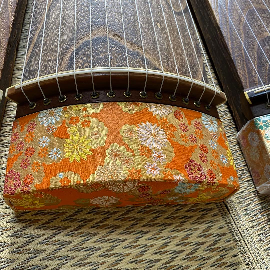 良品　4面セット売りです　お琴 13弦 すだれ彫り 琴柱・ユタン【発送条件有り】