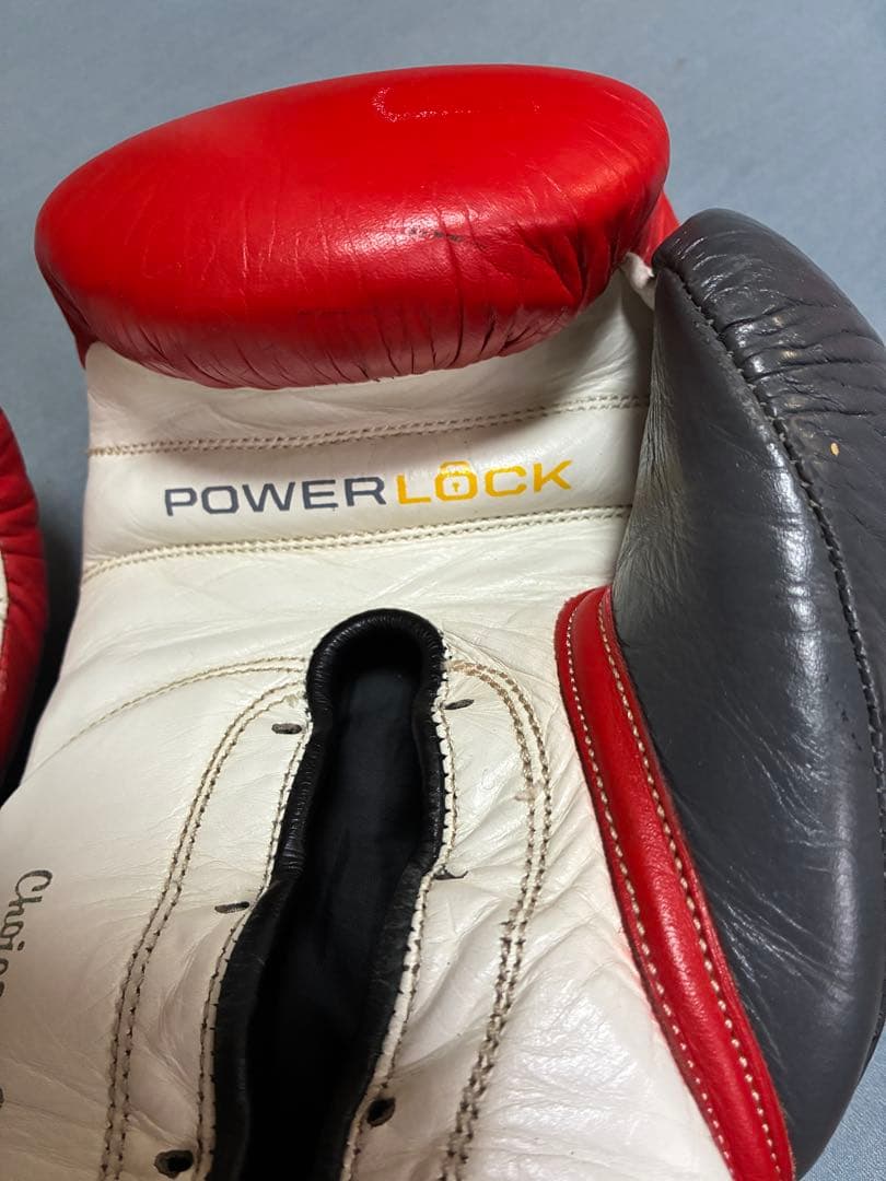 週末限定値下げ！EVERLAST POWERLOCK ボクシンググローブ16oz