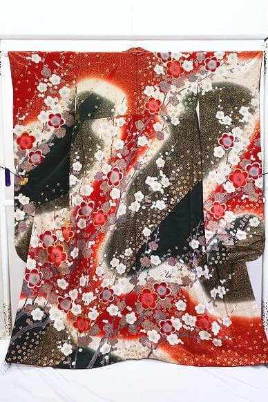 美品 振袖 朱赤 深緑 枝梅 金駒刺 金彩加工 身丈164cm お洒落