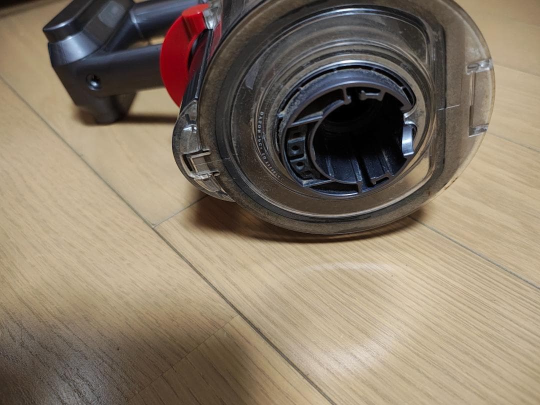 ダイソン★コードレス掃除機★V10本体★ＳV12★バッテリー新品と大差なし★12