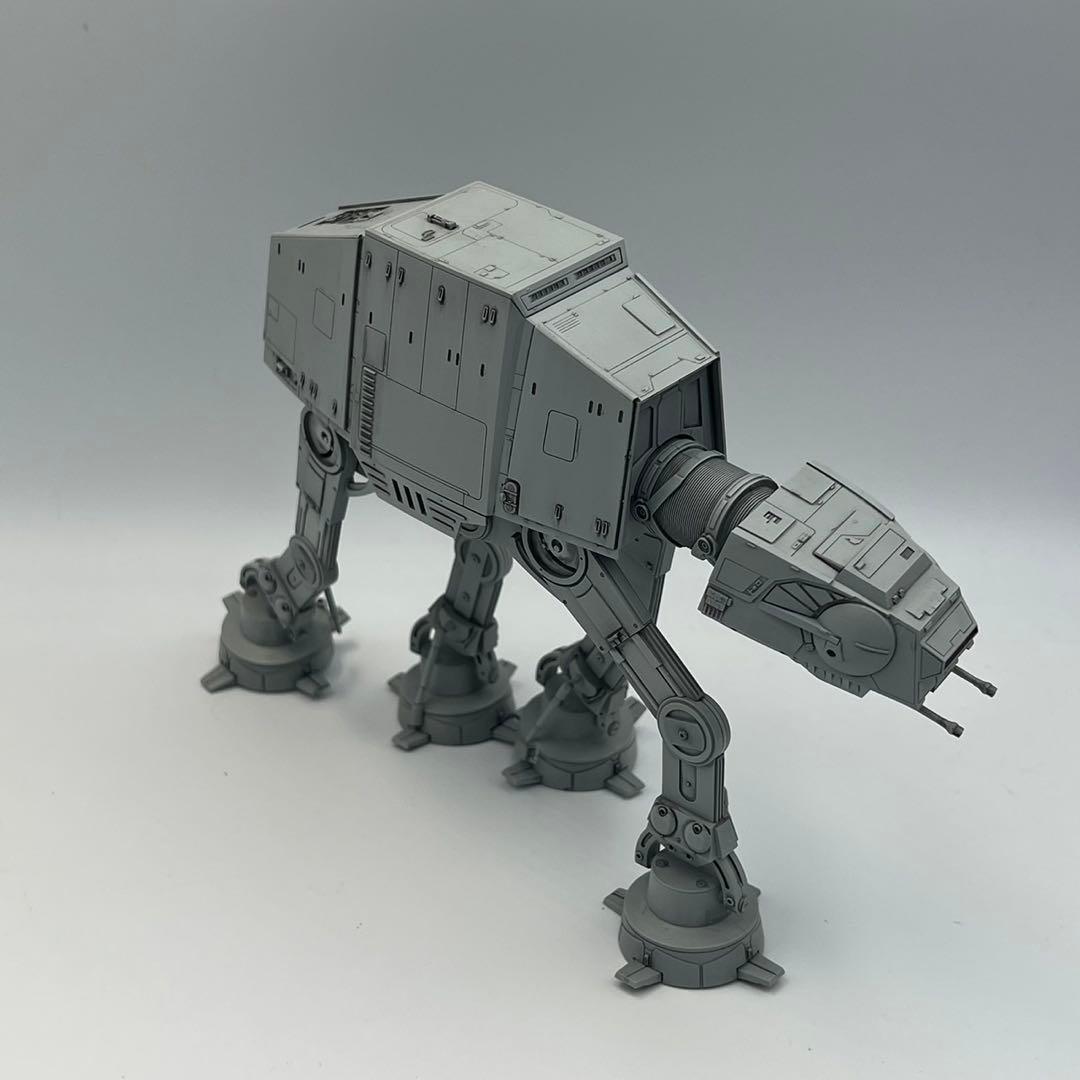 スターウォーズ　ミレニアムファルコン　AT-AT　完成品　プラモデル　フィギュア