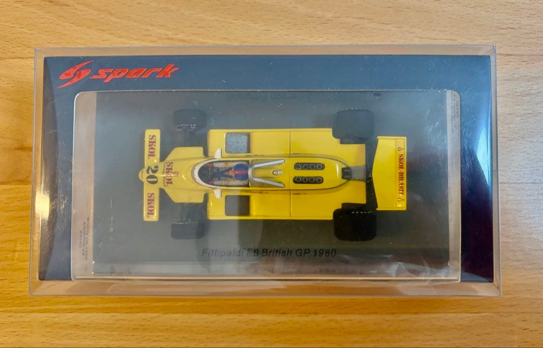 スパーク 1/43 フィッティパルディ F8 1980 イギリスGP ミニカー