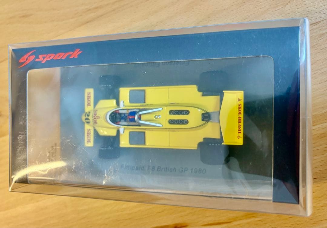 スパーク 1/43 フィッティパルディ F8 1980 イギリスGP ミニカー