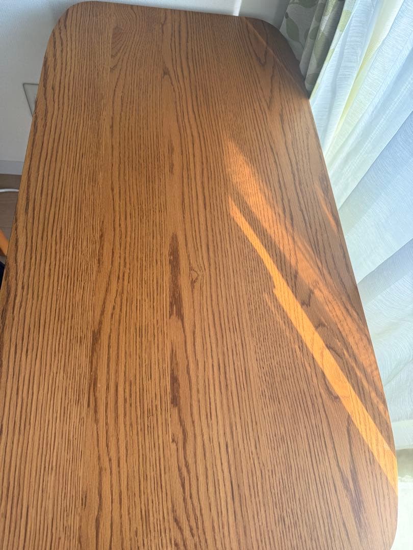 unico ウニコ　（クルト）　カフェテーブル