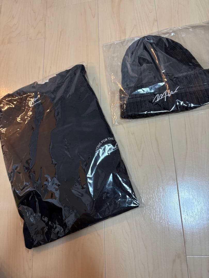 激レア！ 新品！ 山田涼介さん着　wtw ニット帽　Ｔシャツセット