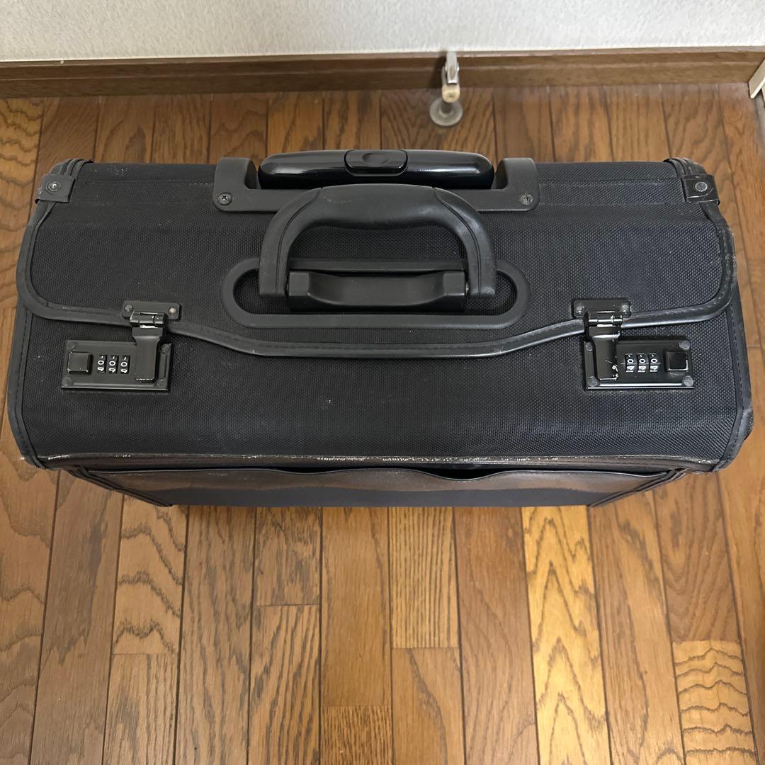 パイロットバック