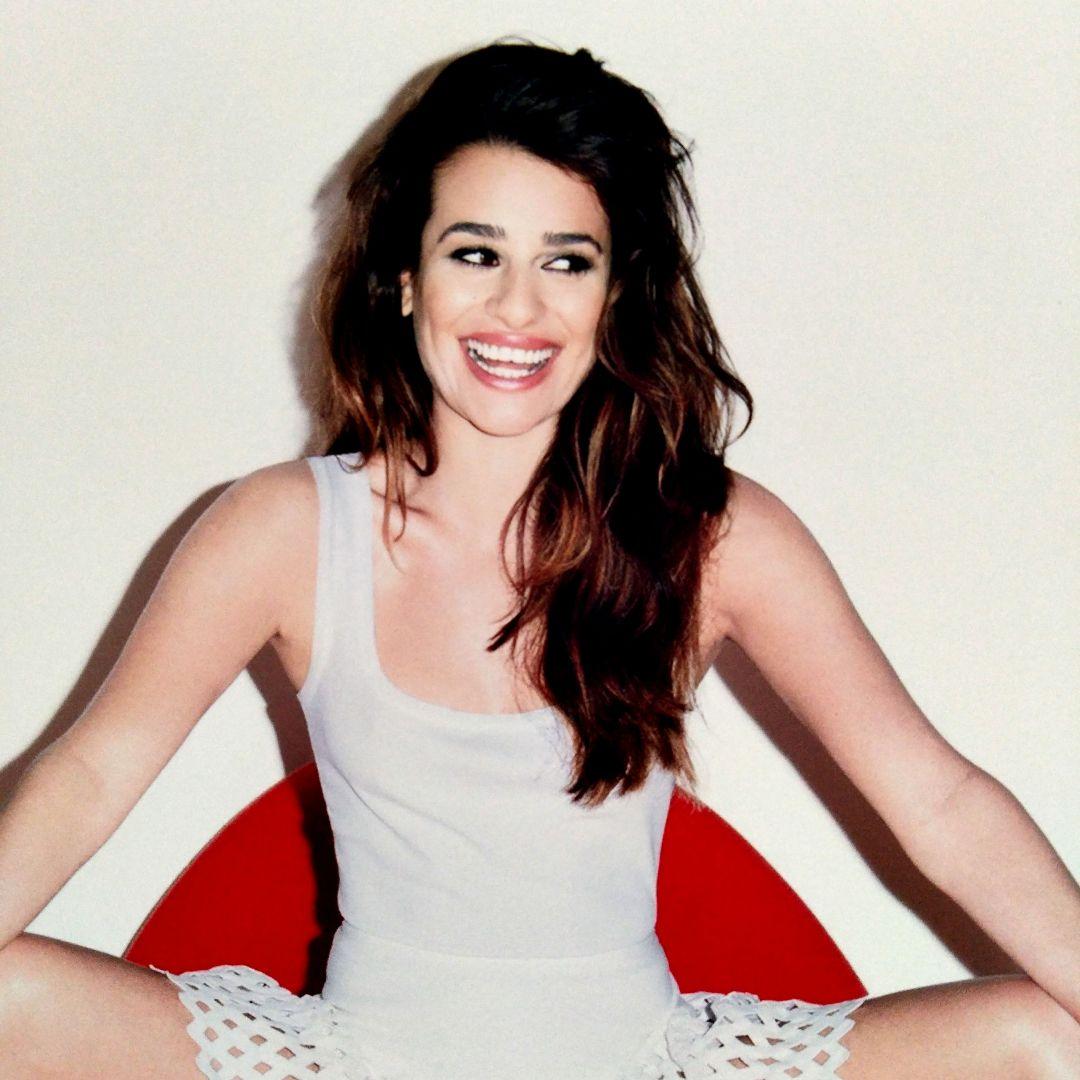 セール中…リア・ミシェル直筆サイン入り超大型写真…Lea Michele
