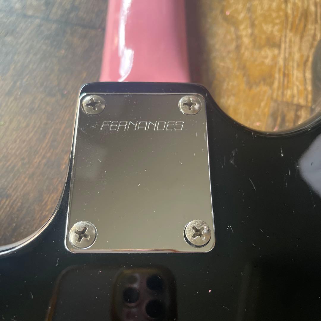 BLACKPINK カスタム　プレミアオーダー　ギター　FERNANDES