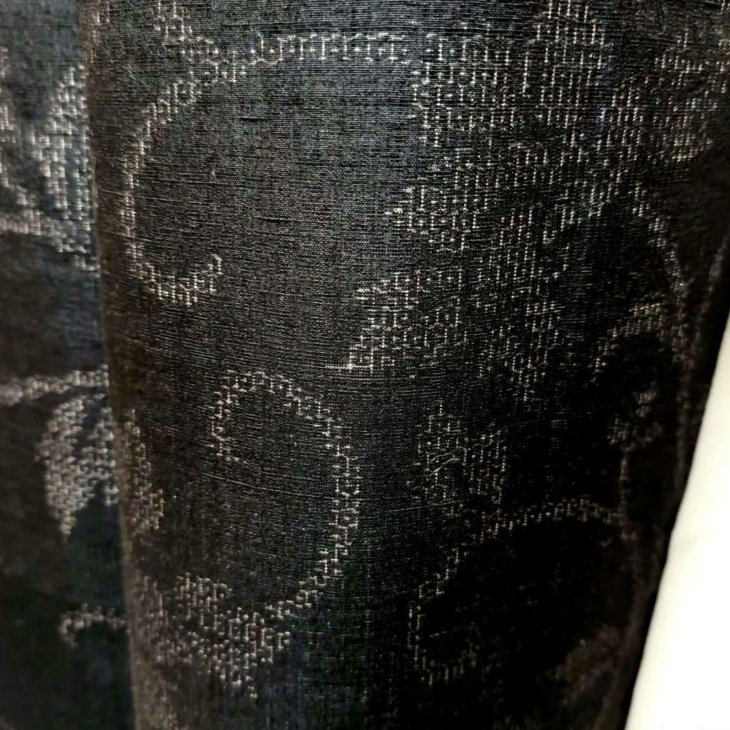 新品 未使用 正絹 袷 本場結城紬 亀甲80 泥染め 大輪花唐草 濃茶系