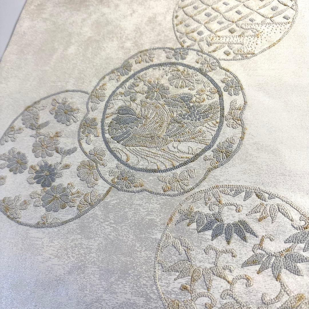 6k110 袋帯　絹　相良刺繍　白　銀色　青　黄色　花柄　和装　着物