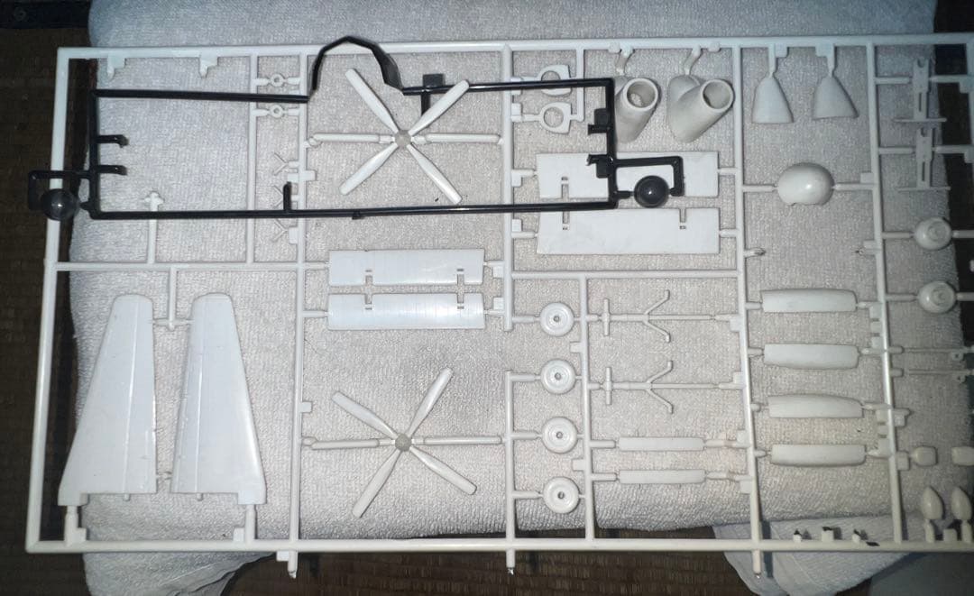 YS-11 型機 AIRPLANE 東亜国内航空 1/72 SCALE