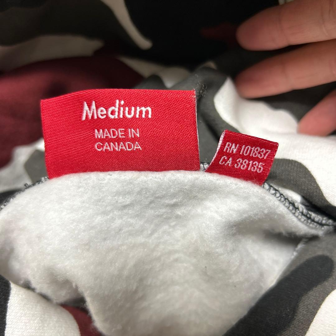 kazu様BE:FIRST sota様着用 supreme カモ柄 短丈パーカー