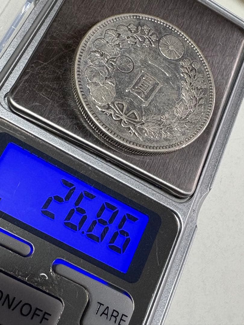 ま*る様 【本物保証】一圓銀貨　丸銀左打　明治27年銘