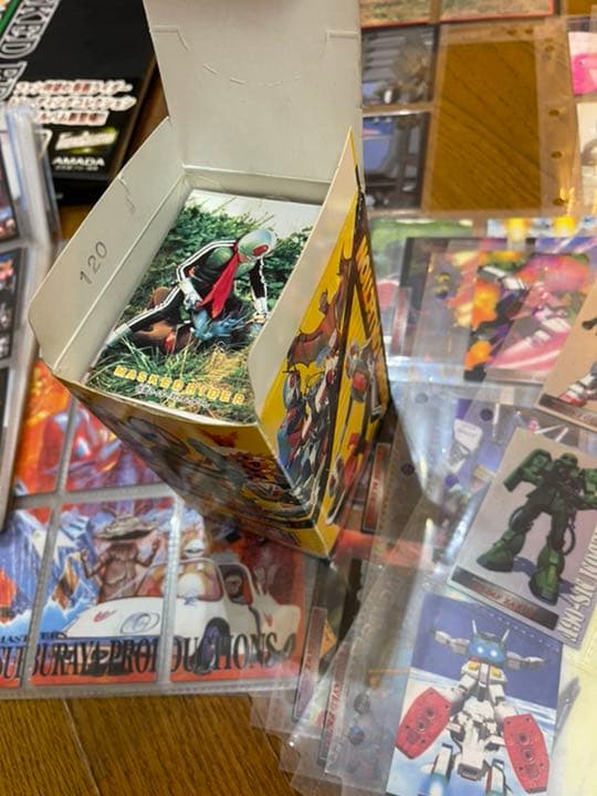 仮面ライダー　ウルトラマン　カード　いろいろ　せどり