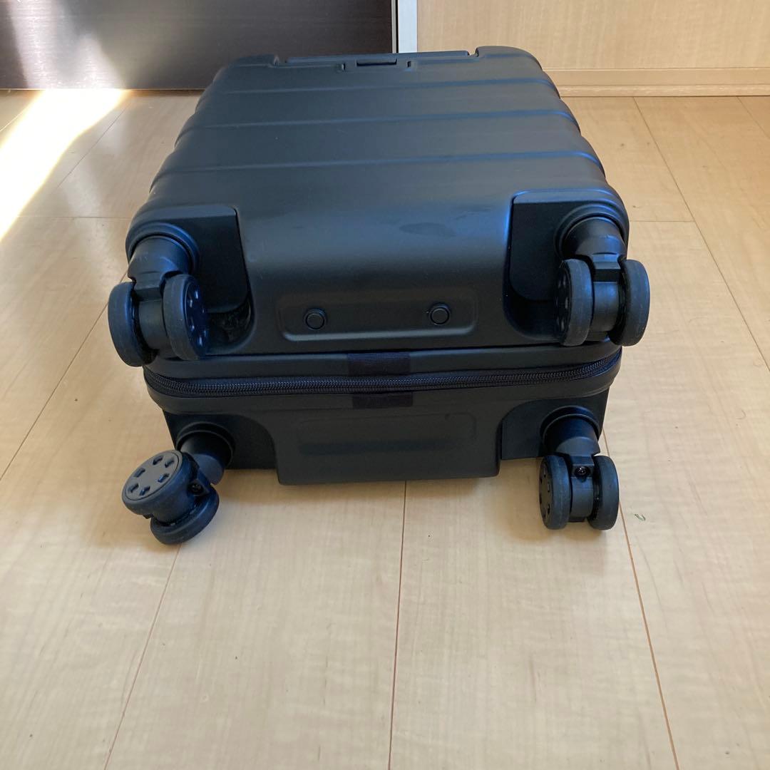 無印良品　ハードキャリーケース　ブラック　20リットル