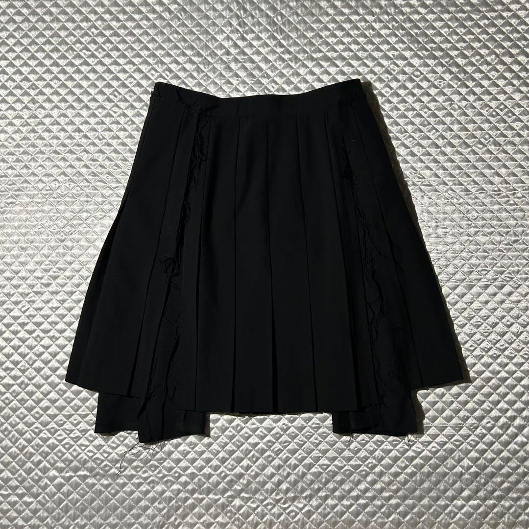 AD2012 archive カットアウトウールギャバプリーツスカート 黒