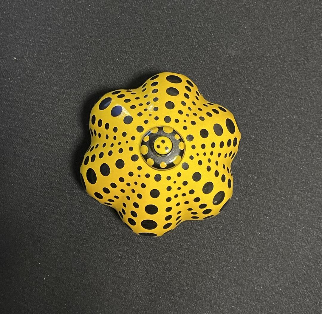 草間彌生 くさまやよい かぼちゃ 廃盤品　ペーパーウェイト パンプキン 黄色