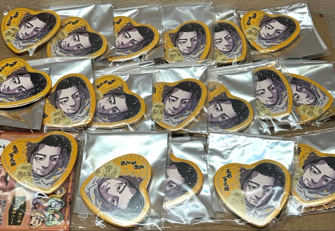 ②ゴールデンカムイ 愛です缶バッジ 尾形百之助 18点