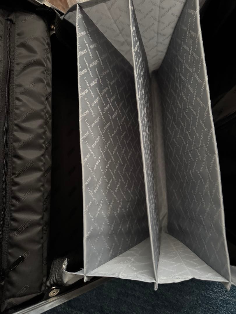 リモワシルバー ビジネストローリー29ケース