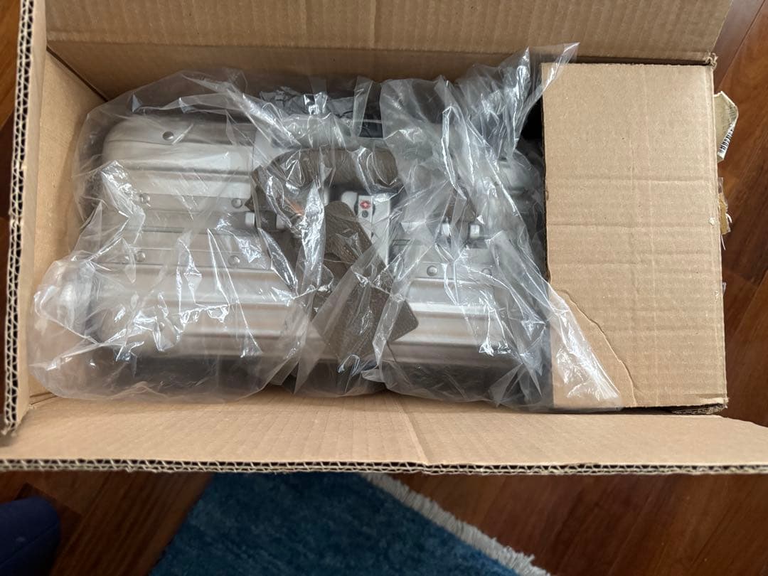 リモワシルバー ビジネストローリー29ケース