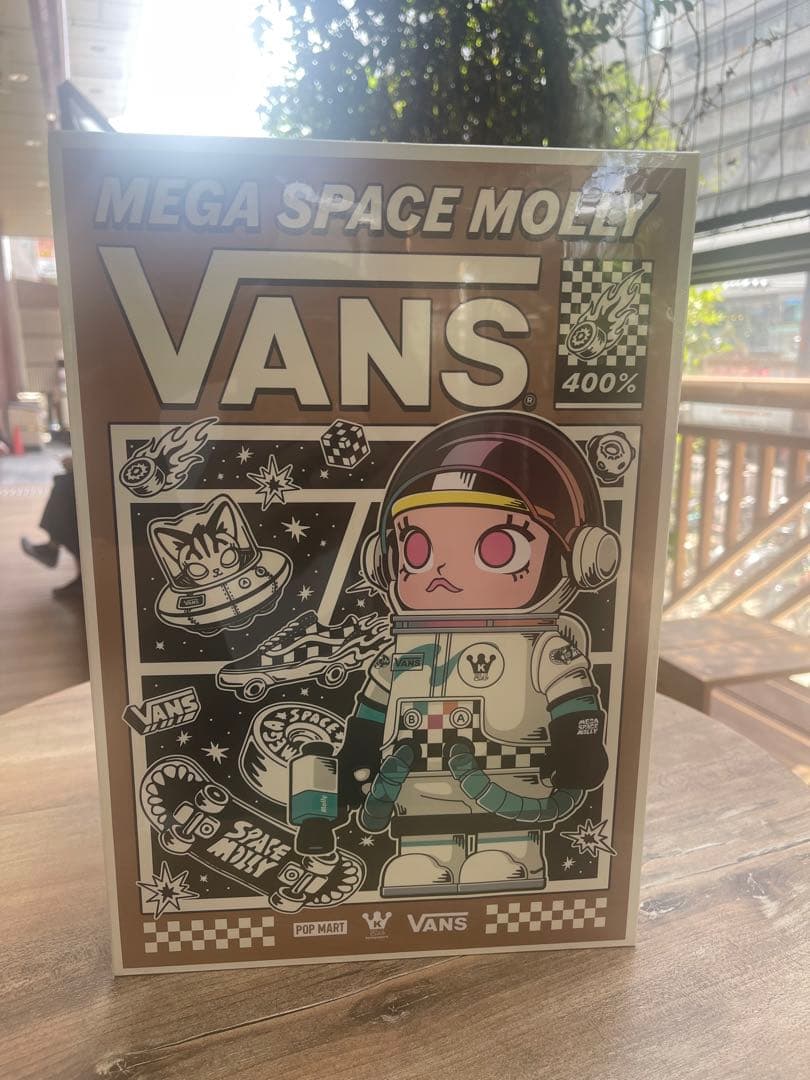 ポスター VANS MEGA SPACE MOLLY 400%