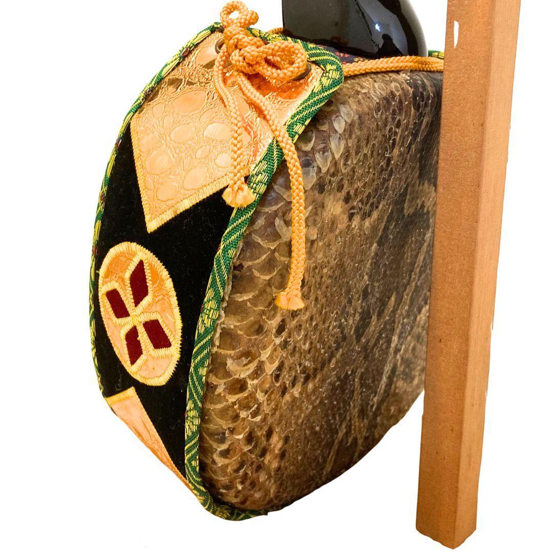 未使用 三線 沖縄 本革 沖縄伝統 本三味線 蛇皮 本皮 箱付き