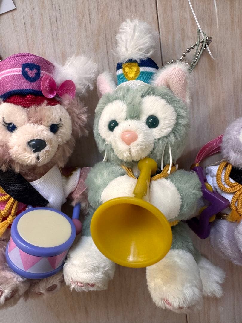 ディズニー　ダッフィー　ハッピーマーチングファン　ぬいぐるみストラップ　4体