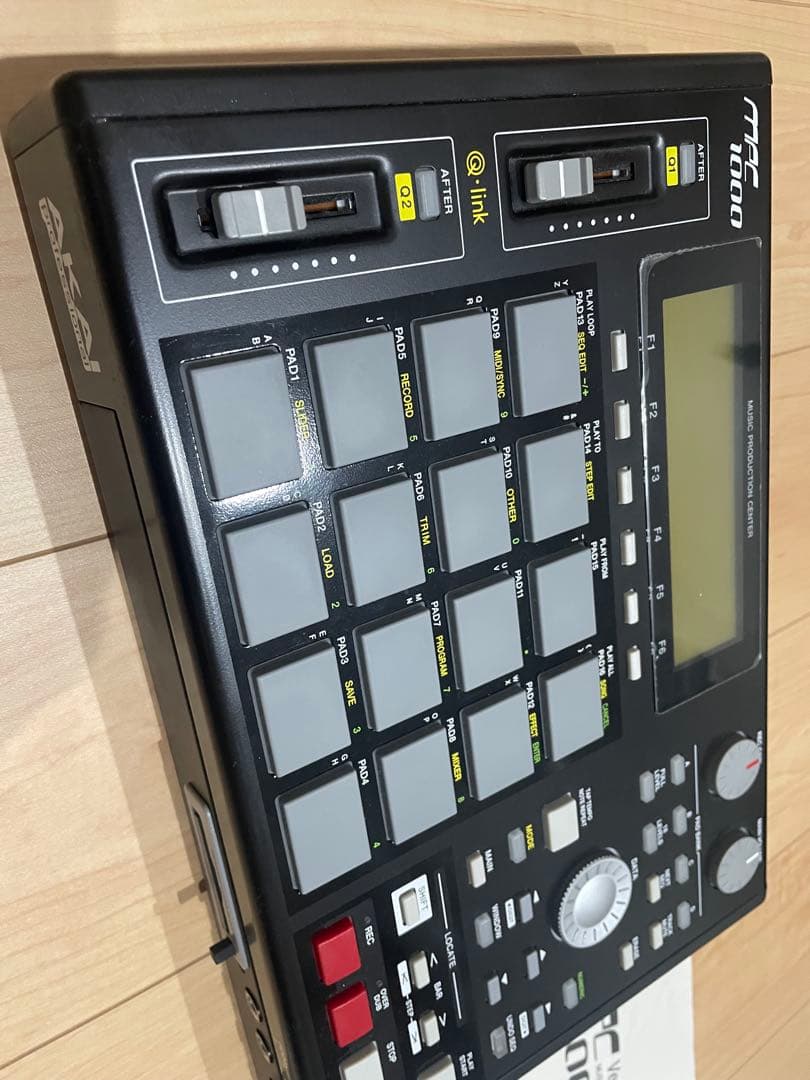 AKAI MPC1000BK メンテ済