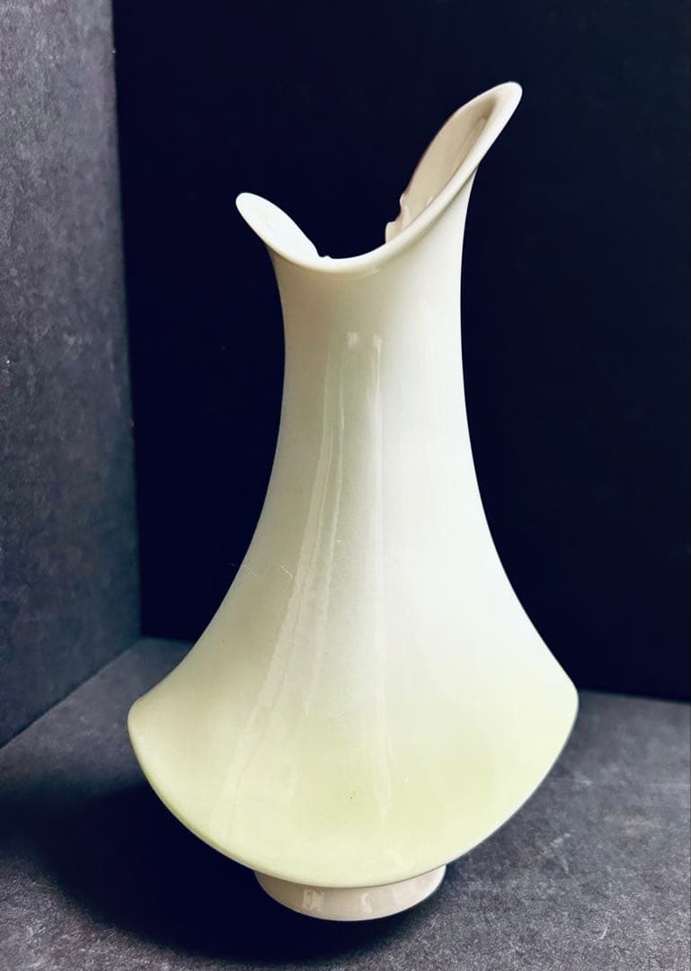 Franz San Franciscoフランツ　蝶々　花瓶