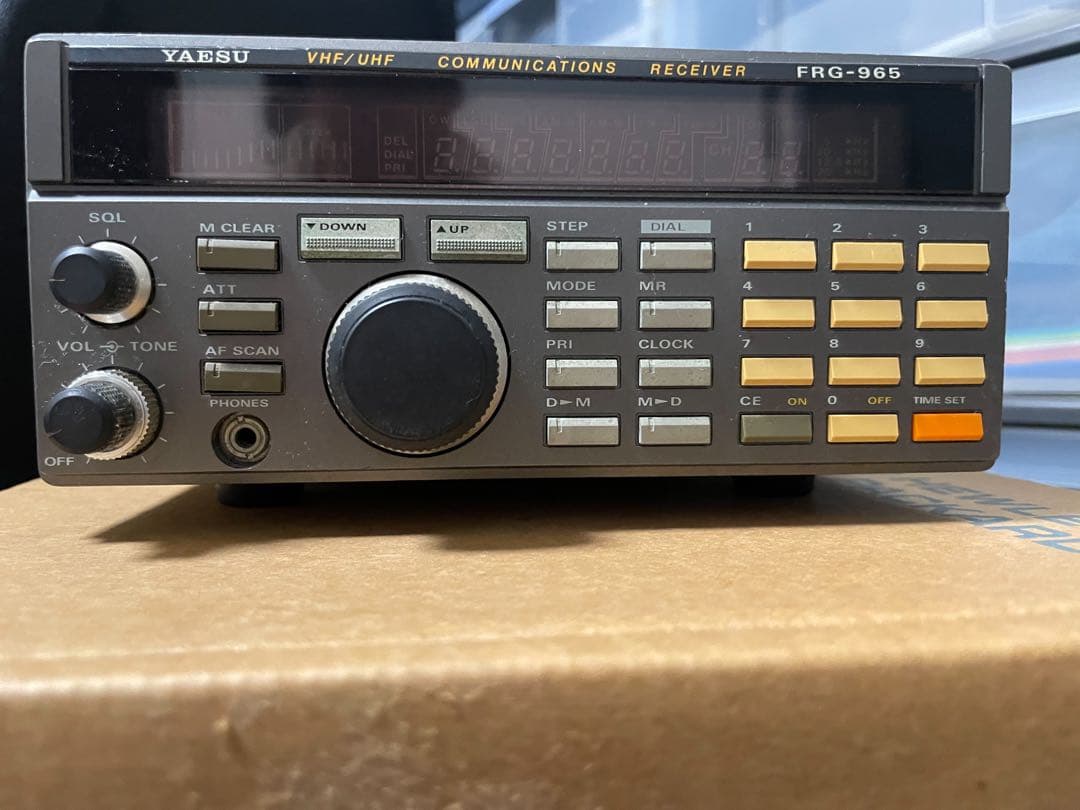 YAESU FRG-965 VHF/UNF受信機